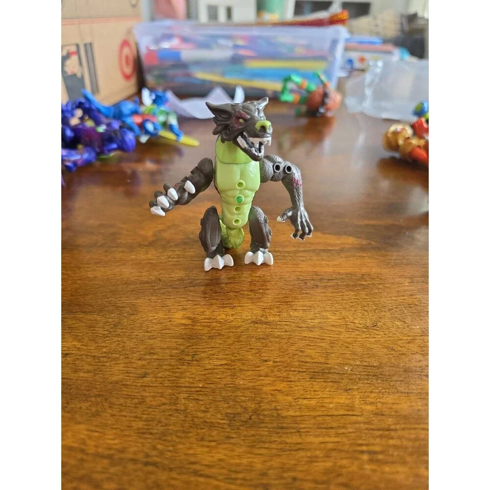 Moose Toys Akedo Beast Strike Shadowmyne Werewolf Action Figure